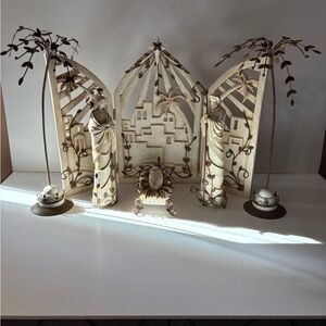 Mera Vic Elegant Cream and Rustic Metal 6 Pc Nativity Scene Decor